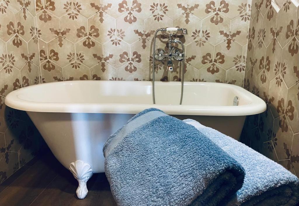La Casina Di Venere Hotel Savoca Ngoại thất bức ảnh