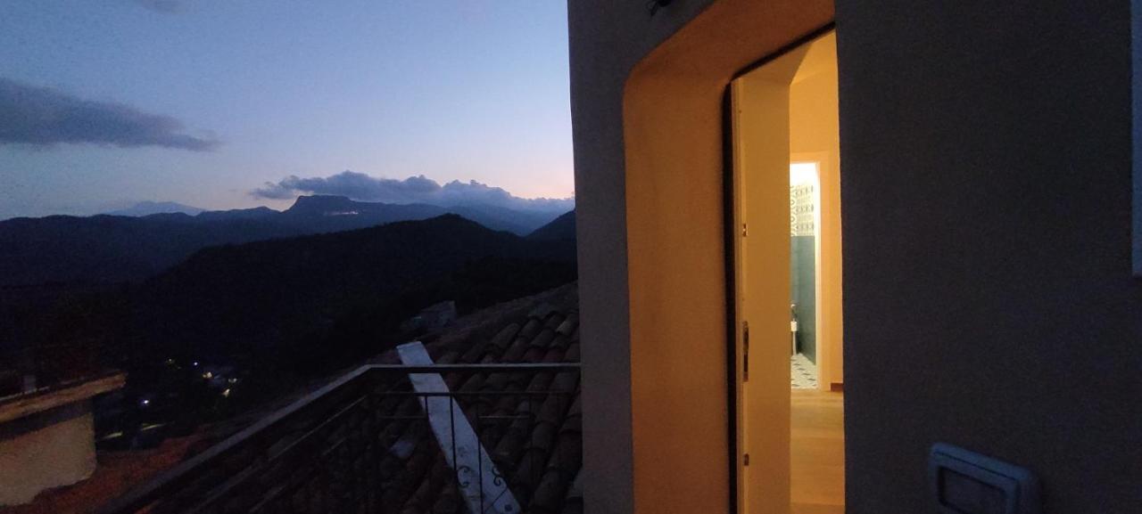 La Casina Di Venere Hotel Savoca Ngoại thất bức ảnh